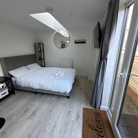 Whitsun Studio - Brand New Listing! Bristol Buitenkant foto