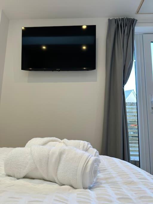 Whitsun Studio - Brand New Listing! Bristol Buitenkant foto