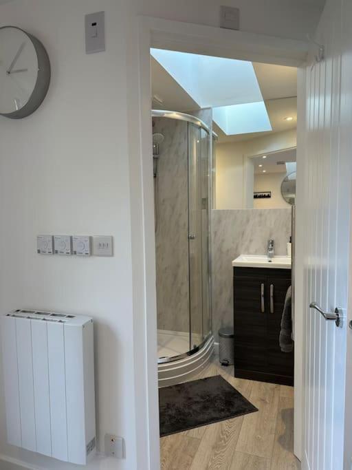 Whitsun Studio - Brand New Listing! Bristol Buitenkant foto